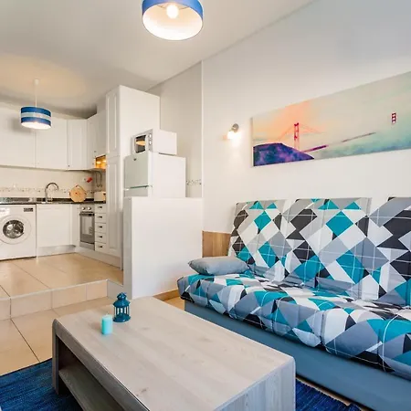 ★ Sea View ★ 1 Minute To Oldtown And ★ بيت للعطل البوفيرا