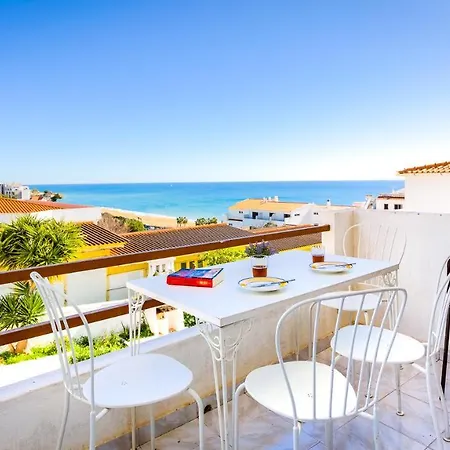 ★ Sea View ★ 1 Minute To Oldtown And ★ بيت للعطل *