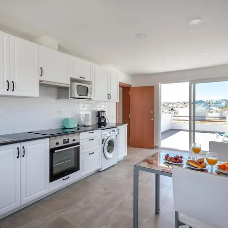 ★ Sea View ★ 1 Minute To Oldtown And ★ Σπίτι διακοπών Αλμπουφέιρα